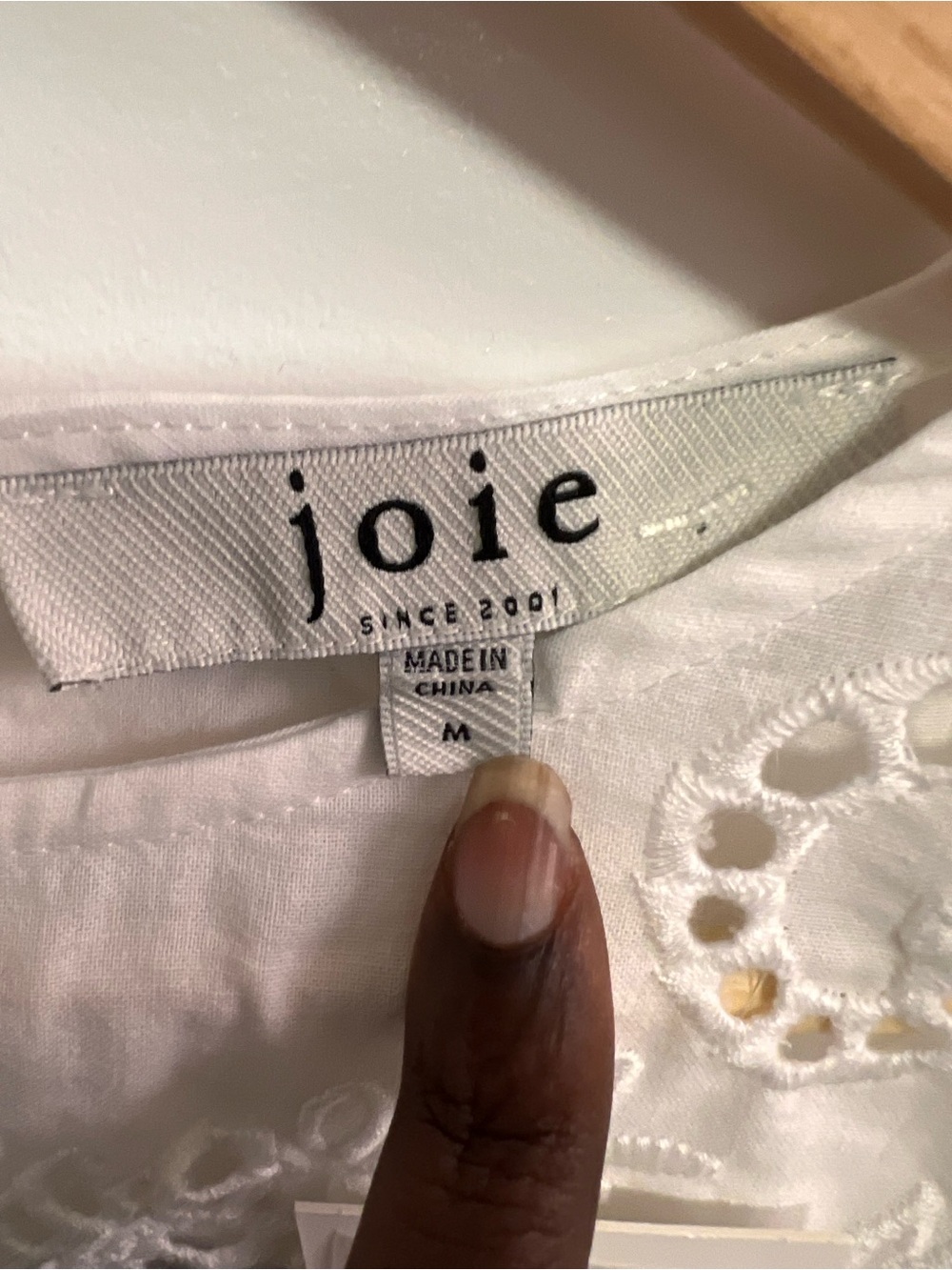 Joie Ivory Eyelet Embroidered Flutter Sleeve Cotton Blouse NWT Medium - Picture 3 of 12